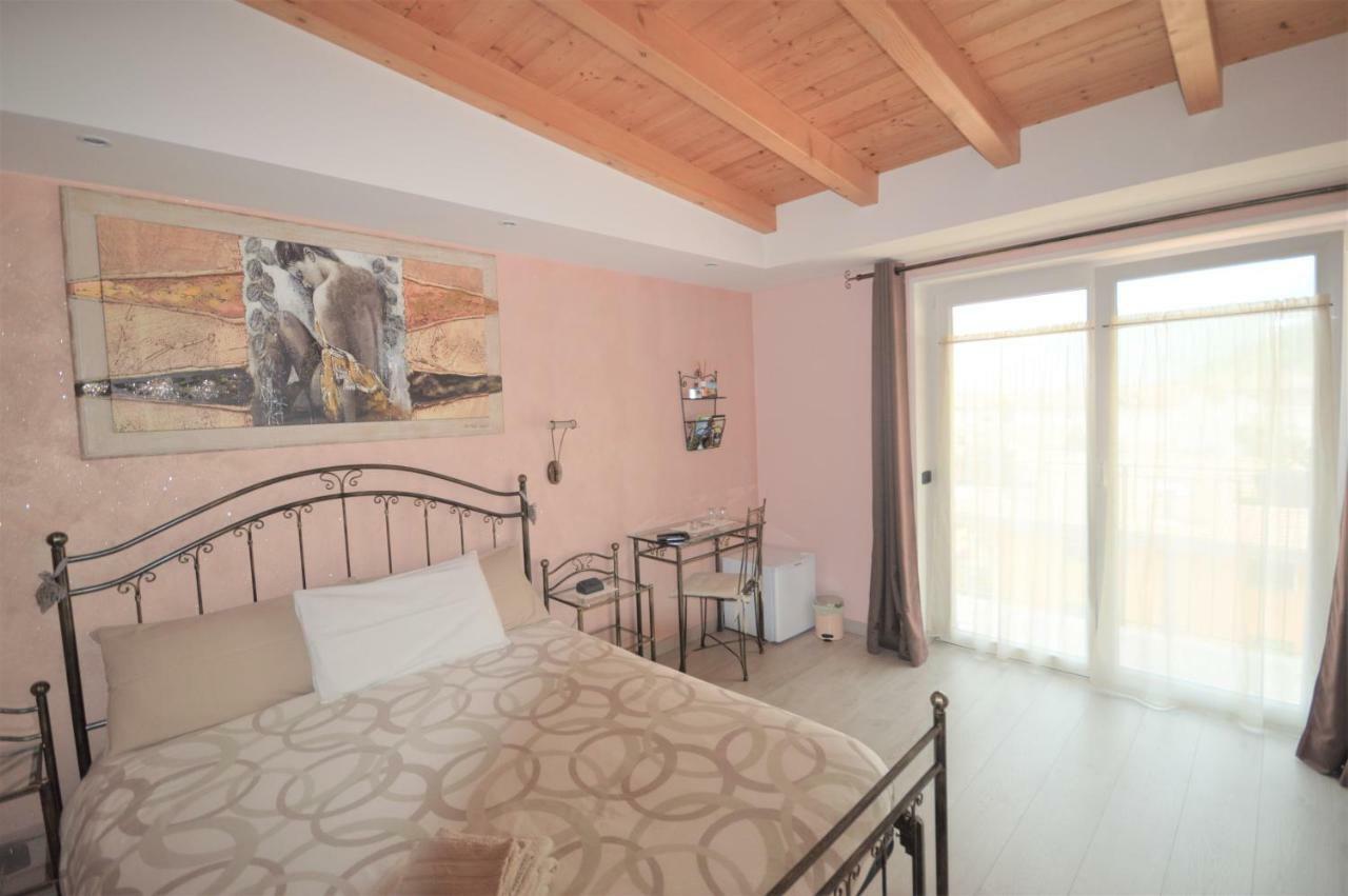 B&B La Vecchia Tipografia - Lago D'Idro Ponte Caffaro Eksteriør billede